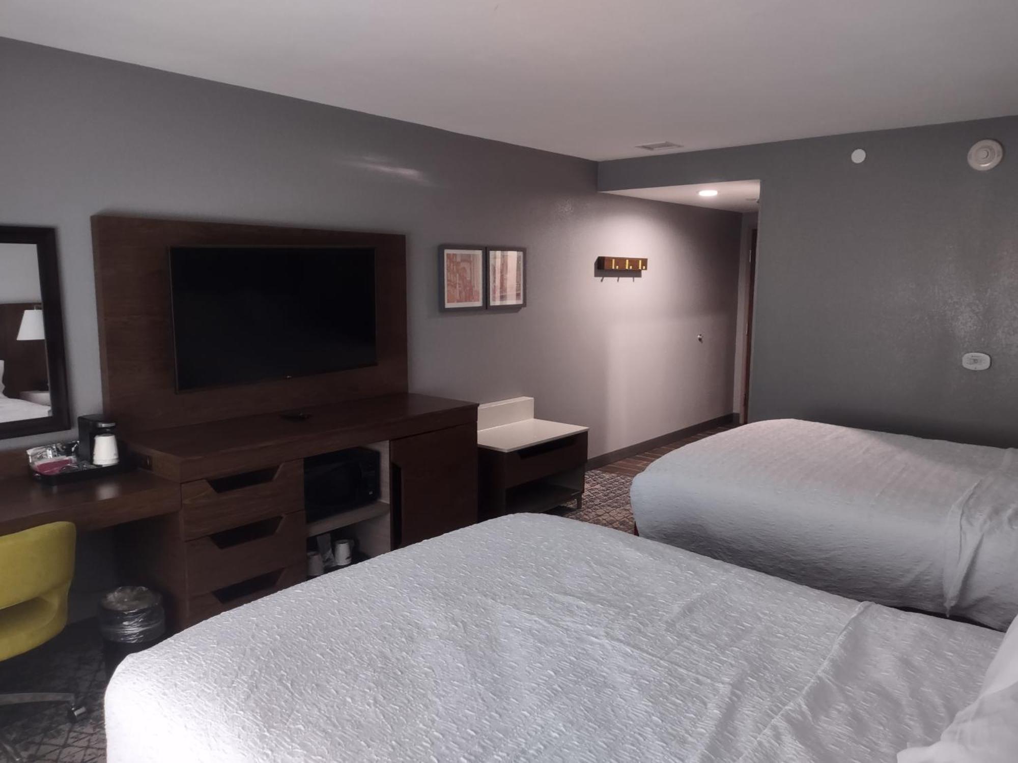 Hampton Inn&Suites Pittsburgh New Stanton PA Exterior foto