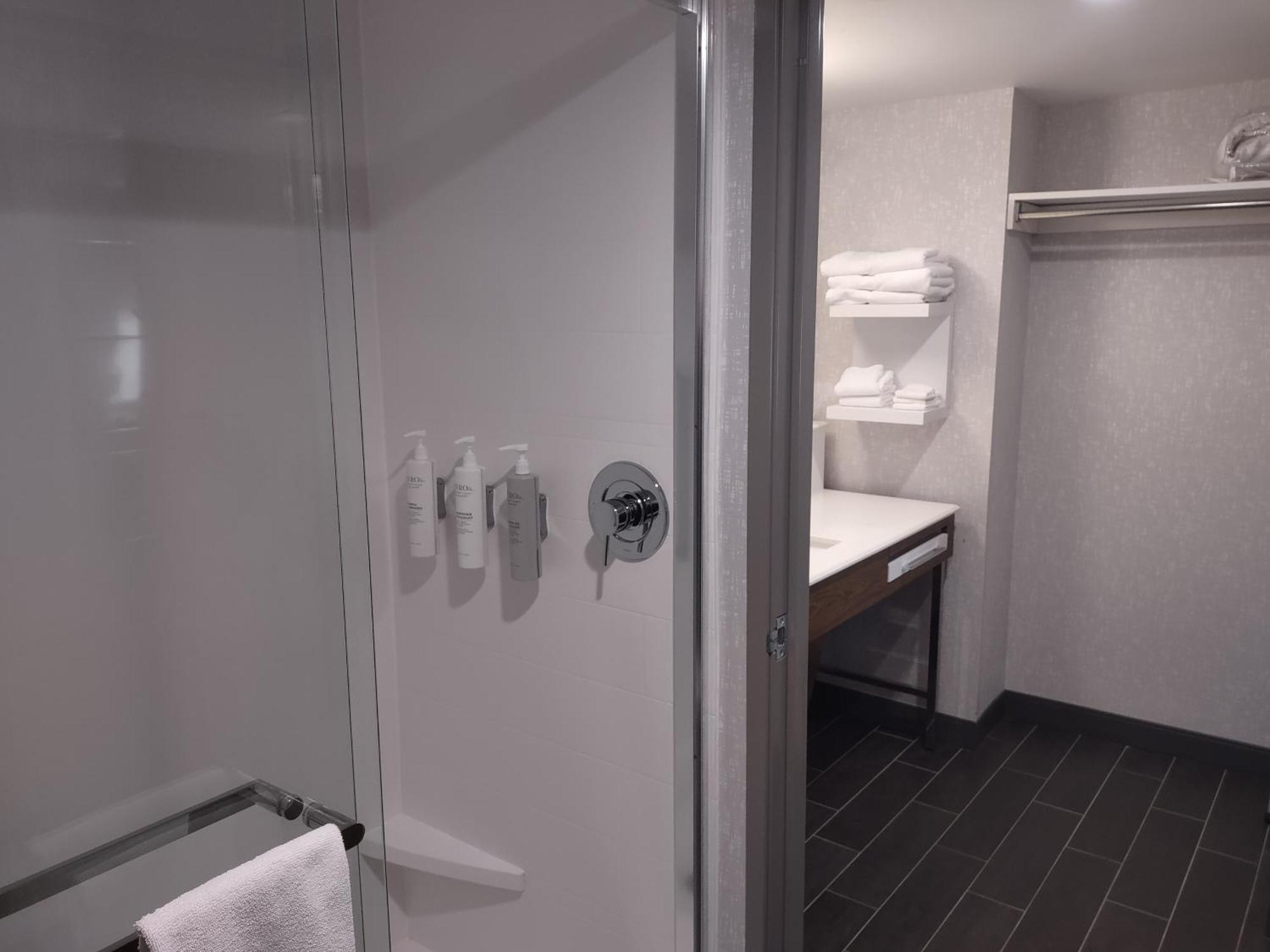Hampton Inn&Suites Pittsburgh New Stanton PA Exterior foto