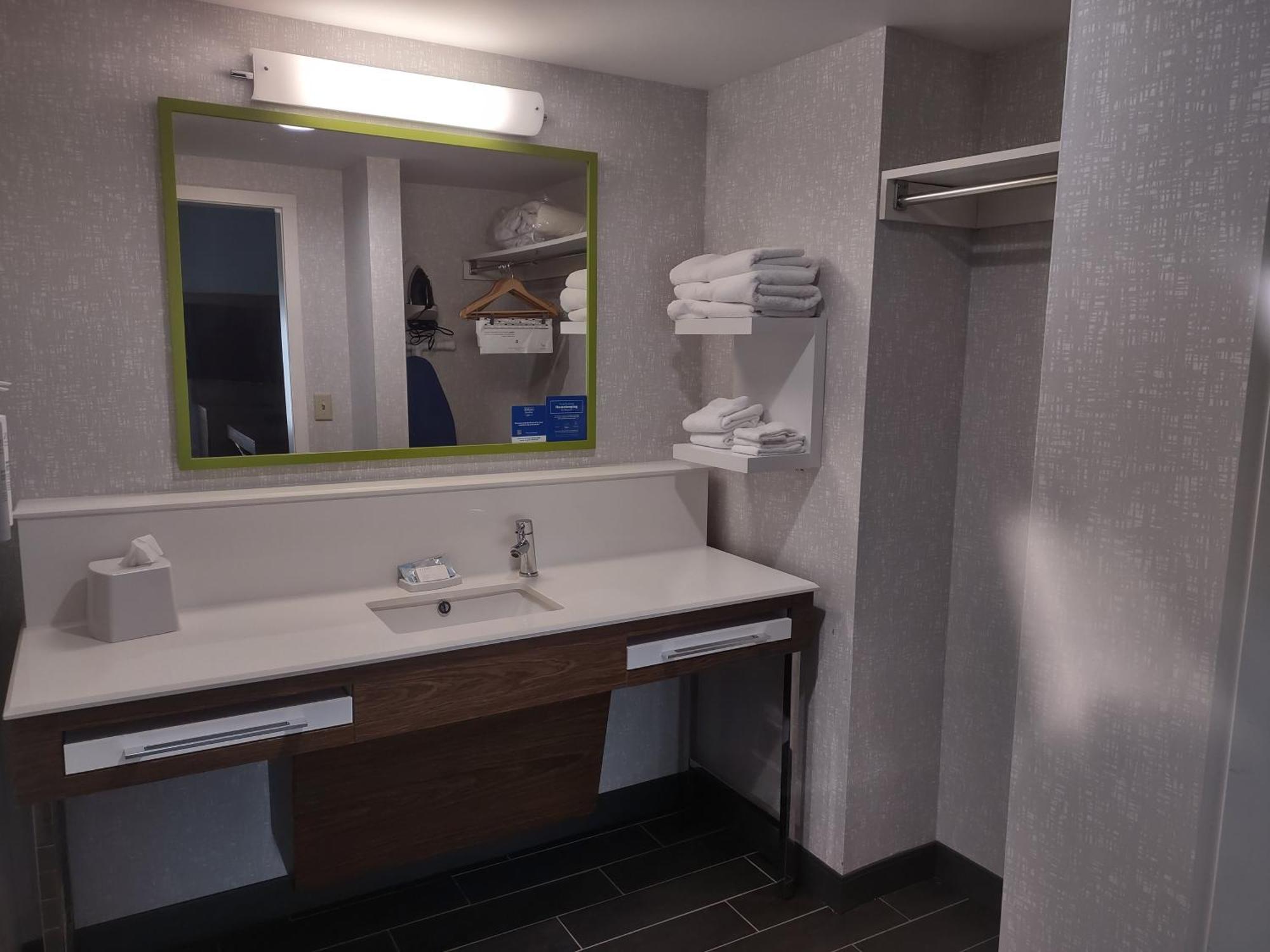 Hampton Inn&Suites Pittsburgh New Stanton PA Exterior foto